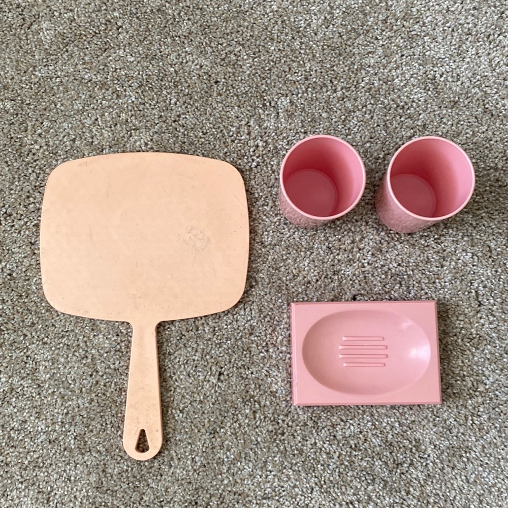 Bathroom Accessory Set
